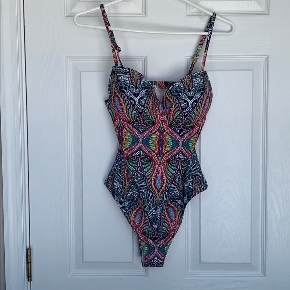 Bathing suit